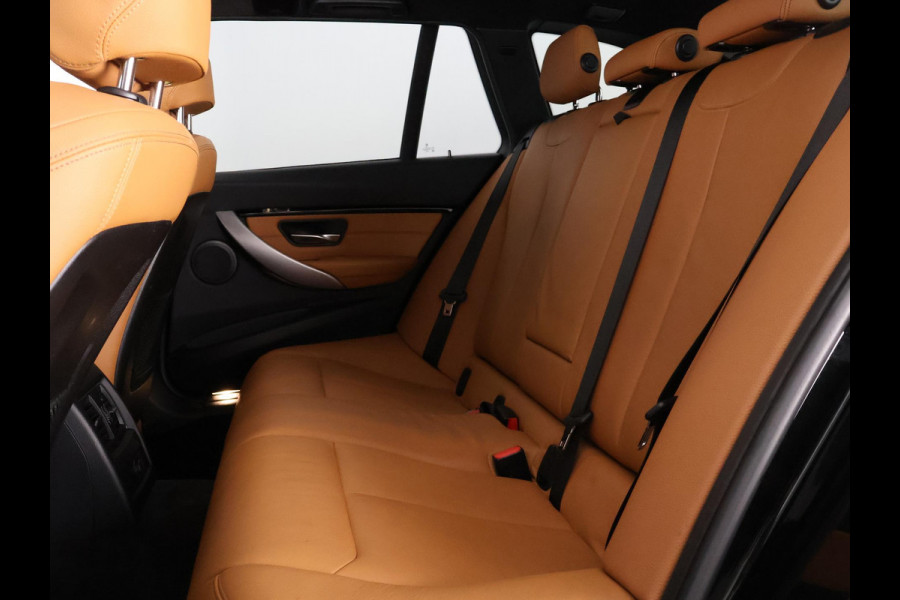 BMW 3 Serie Touring 318i M Sport Corporate Lease Automaat | Navigatie | Leder | Trekhaak |