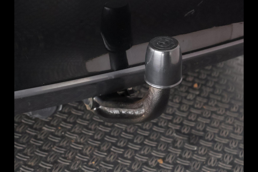 BMW 3 Serie Touring 318i M Sport Corporate Lease Automaat | Navigatie | Leder | Trekhaak |