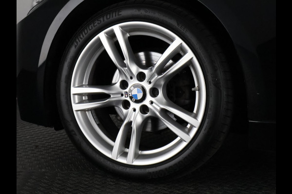 BMW 3 Serie Touring 318i M Sport Corporate Lease Automaat | Navigatie | Leder | Trekhaak |