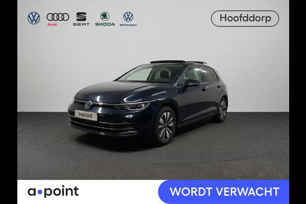 Volkswagen Golf 1.5 eTSI Life GOAL 115 pk Automaat (DSG) | Verlengde garantie | Navigatie via App | Panoramadak | Parkeersensoren | Achteruitrijcamera | Stoelverwarming |