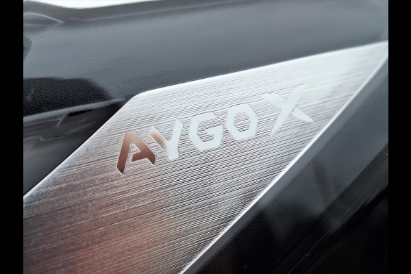 Toyota Aygo X 1.0 VVT-i S-CVT Pulse Automaat | Eerste eigenaar, Bi-Tone, Apple CarPlay/Android auto, Climate control, November 2024