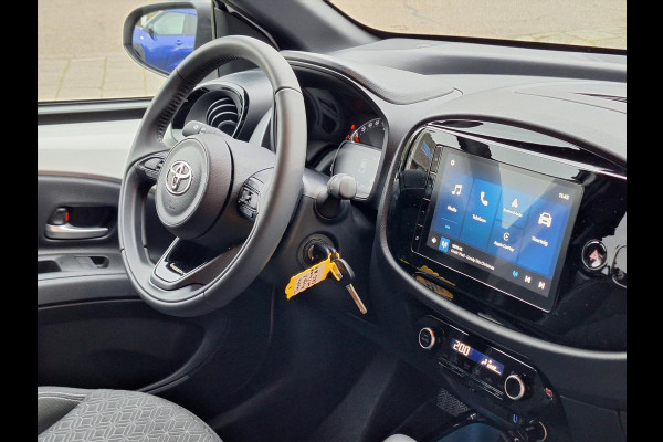 Toyota Aygo X 1.0 VVT-i S-CVT Pulse Automaat | Eerste eigenaar, Bi-Tone, Apple CarPlay/Android auto, Climate control, November 2024