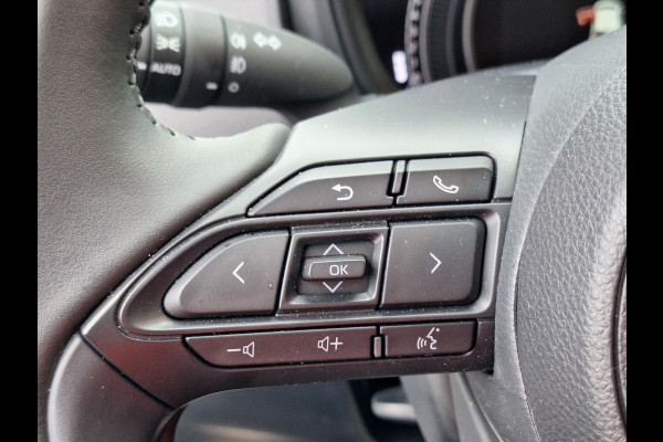 Toyota Aygo X 1.0 VVT-i S-CVT Pulse Automaat | Eerste eigenaar, Bi-Tone, Apple CarPlay/Android auto, Climate control, November 2024