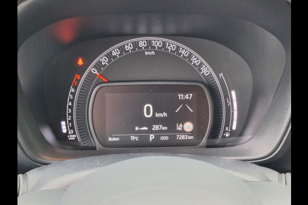 Toyota Aygo X 1.0 VVT-i S-CVT Pulse Automaat | Eerste eigenaar, Bi-Tone, Apple CarPlay/Android auto, Climate control, November 2024