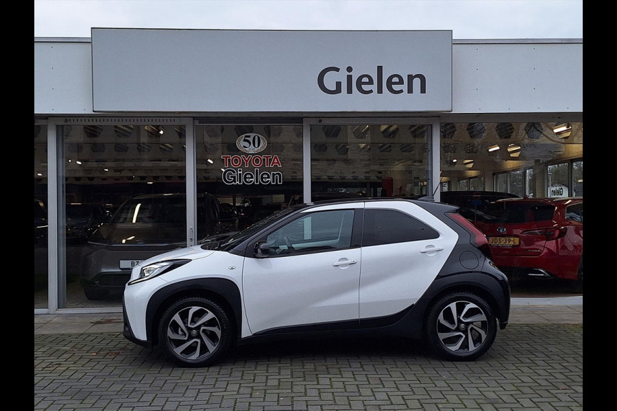 Toyota Aygo X 1.0 VVT-i S-CVT Pulse Automaat | Eerste eigenaar, Bi-Tone, Apple CarPlay/Android auto, Climate control, November 2024