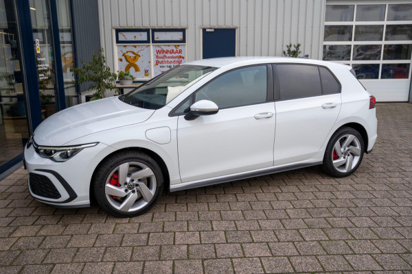 Volkswagen Golf 1.4 eHybrid GTE | Prijs rijklaar incl. 12 mnd garantie |Navi Rode remklauwen Carplay Ledverlichting