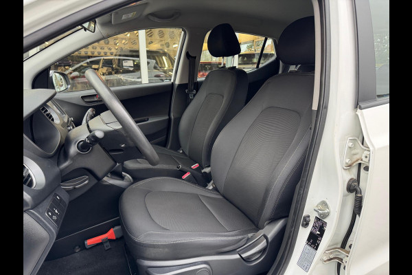 Hyundai i10 1.0i 66pk Comfort | Eerste eigenaar, Parkeersensoren, Cruise control, Airconditioning, Navigatie