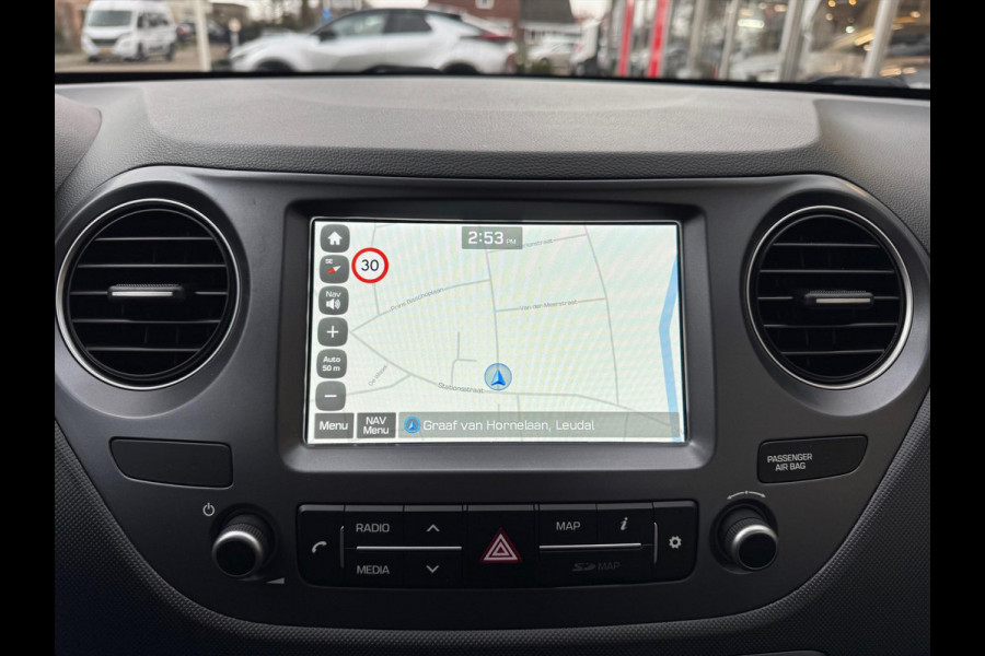 Hyundai i10 1.0i 66pk Comfort | Eerste eigenaar, Parkeersensoren, Cruise control, Airconditioning, Navigatie