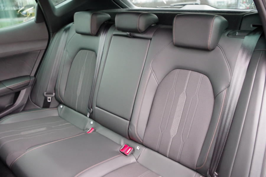 CUPRA Formentor 1.4 e-Hybrid VZ 245 PK Copper Edition, Trekhaak, Camera, Memory, Adap. Cruise Control, keyless