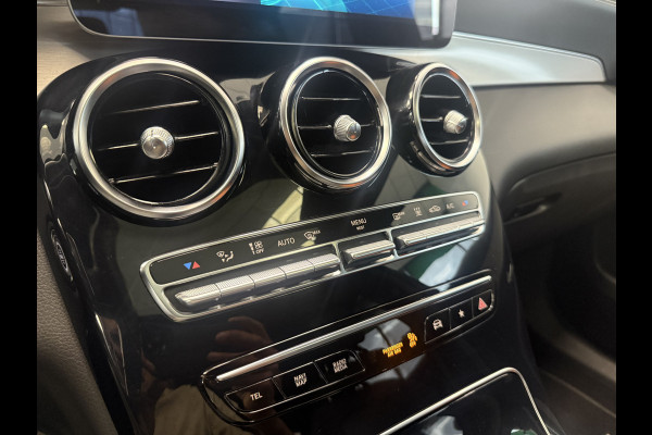 Mercedes-Benz GLC Coupé 300e 4MATIC Business Solution AMG Panoramadak PDC Achteruitrijcamera 24 maanden garantie mogelijk (*vraag naar de voorwaarden)