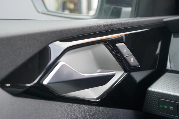 Audi A1 Sportback 30 TFSI epic 115PK + APPLE CARPLAY / CRUISE CONTROL / S-LINE EXTERIEUR