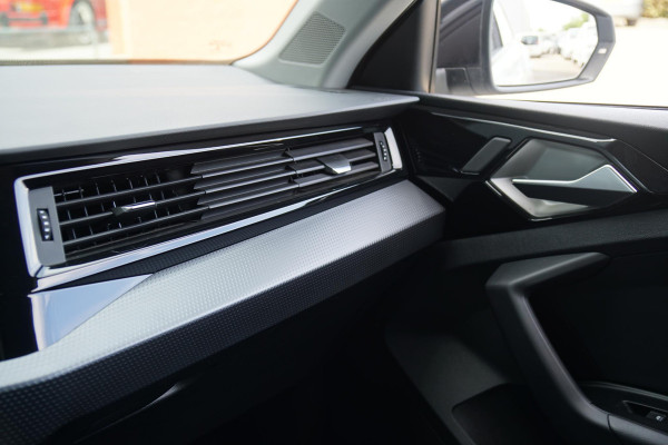 Audi A1 Sportback 30 TFSI epic 115PK + APPLE CARPLAY / CRUISE CONTROL / S-LINE EXTERIEUR