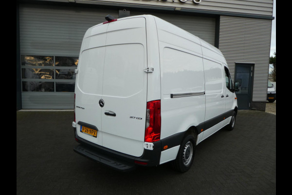 Mercedes-Benz Sprinter 317 CDI L2H2 automaat airco camera navigatie pdc