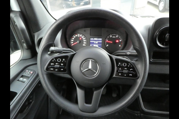Mercedes-Benz Sprinter 317 CDI L2H2 automaat airco camera navigatie pdc