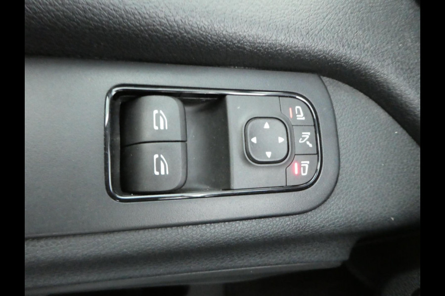 Mercedes-Benz Sprinter 317 CDI L2H2 automaat airco camera navigatie pdc