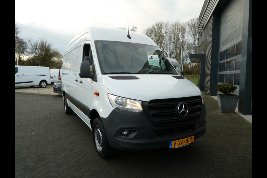Mercedes-Benz Sprinter 317 CDI L2H2 automaat airco camera navigatie pdc
