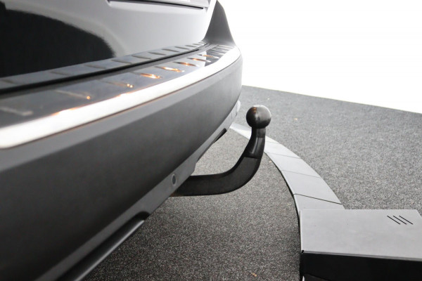 Peugeot 5008 1.2 *130PK*AUTOM.*ECC*CRUISE*NAVI*HAAK*PANO*