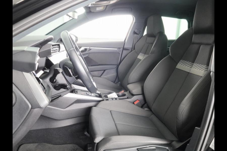 Audi A3 Sportback 30 TFSI Advanced edition 110 pk S-tronic | Navigatie | Parkeersensoren achter | Cruise control | LED koplampen | Apple Carplay/Android Auto |