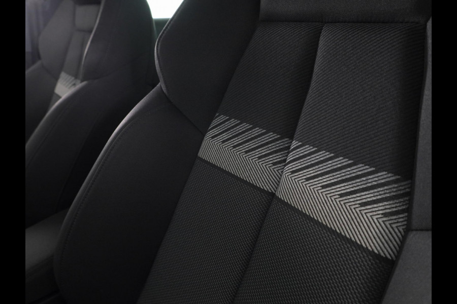 Audi A3 Sportback 30 TFSI Advanced edition 110 pk S-tronic | Navigatie | Parkeersensoren achter | Cruise control | LED koplampen | Apple Carplay/Android Auto |