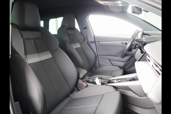 Audi A3 Sportback 30 TFSI Advanced edition 110 pk S-tronic | Navigatie | Parkeersensoren achter | Cruise control | LED koplampen | Apple Carplay/Android Auto |