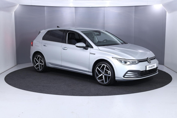 Volkswagen Golf 1.5 TSI Style 130pk 6bak| Navi| 18'LMvelgen| head-up display| verwarmde voorstoelen