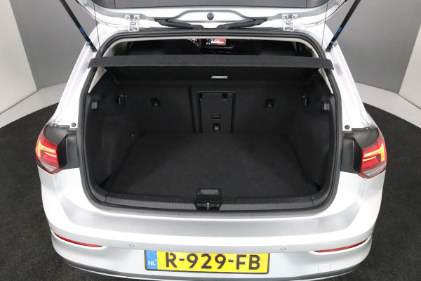 Volkswagen Golf 1.5 TSI Style 130pk 6bak| Navi| 18'LMvelgen| head-up display| verwarmde voorstoelen