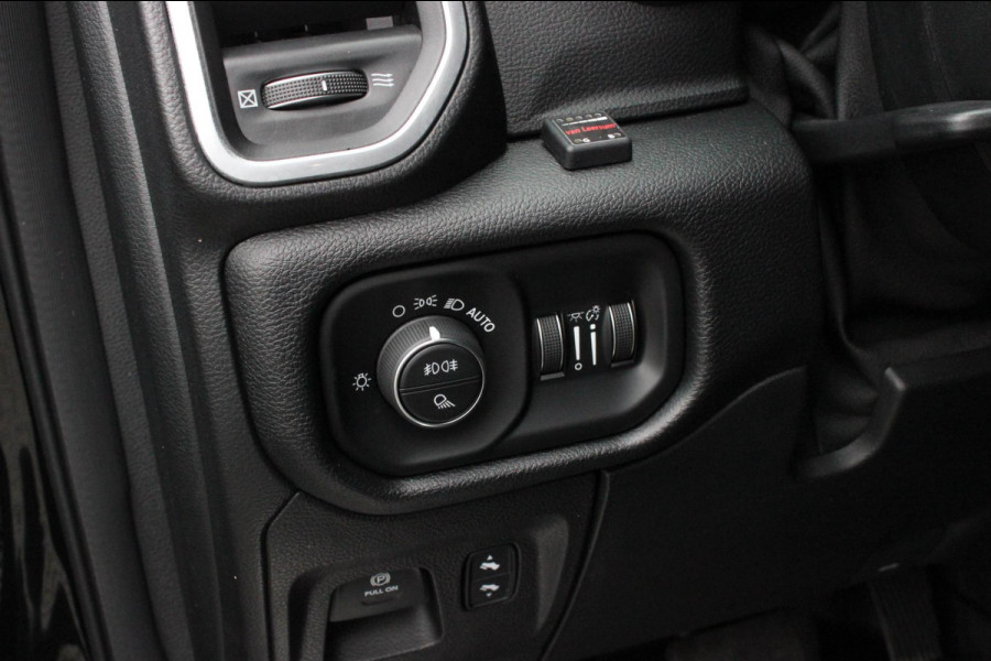 Dodge Ram 1500 5.7 V8 4x4 CREW CAB LIMITED 2020 100DKM / NIEUWSTAAT / COMPLETE HISTORY / FULL OPTIONS / VERBREED / GROOT NAVI
