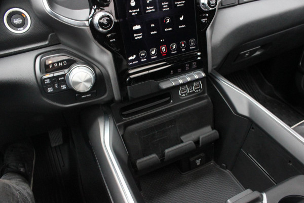 Dodge Ram 1500 5.7 V8 4x4 CREW CAB LIMITED 2020 100DKM / NIEUWSTAAT / COMPLETE HISTORY / FULL OPTIONS / VERBREED / GROOT NAVI
