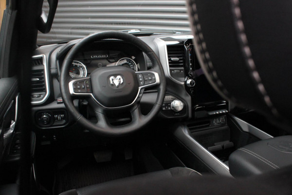 Dodge Ram 1500 5.7 V8 4x4 CREW CAB LIMITED 2020 100DKM / NIEUWSTAAT / COMPLETE HISTORY / FULL OPTIONS / VERBREED / GROOT NAVI