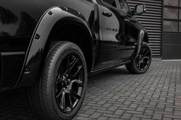 Dodge Ram 1500 5.7 V8 4x4 CREW CAB LIMITED 2020 100DKM / NIEUWSTAAT / COMPLETE HISTORY / FULL OPTIONS / VERBREED / GROOT NAVI