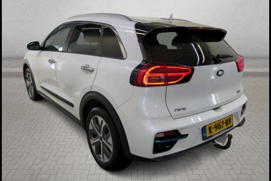 Kia e-Niro ExecutiveLine 64 kWh / Trekhaak / Leder / Xenon / Navigatie / Pdc+Camera / Apk 11-2026