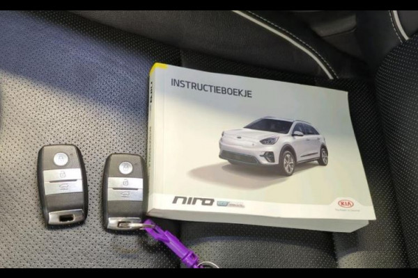 Kia e-Niro ExecutiveLine 64 kWh / Trekhaak / Leder / Xenon / Navigatie / Pdc+Camera / Apk 11-2026