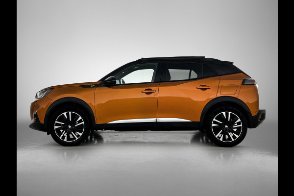 Peugeot 2008 1.2 131PK Automaat / GT Pack / Panoramadak / Trekhaak /  HiFi-systeem FOCAL /1/2 Leder / Naviagatie  /  Pdc+Camera / / Apk nieuw