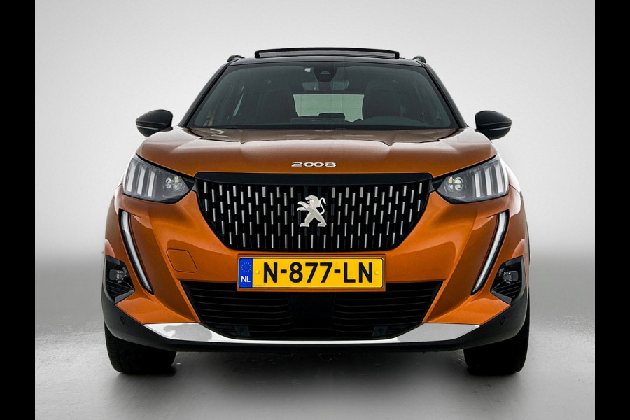 Peugeot 2008 1.2 131PK Automaat / GT Pack / Panoramadak / Trekhaak /  HiFi-systeem FOCAL /1/2 Leder / Naviagatie  /  Pdc+Camera / / Apk nieuw