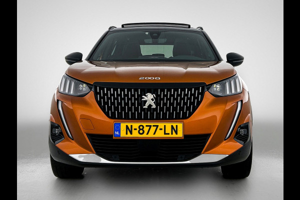 Peugeot 2008 1.2 131PK Automaat / GT Pack / Panoramadak / Trekhaak /  HiFi-systeem FOCAL /1/2 Leder / Naviagatie  /  Pdc+Camera / / Apk nieuw