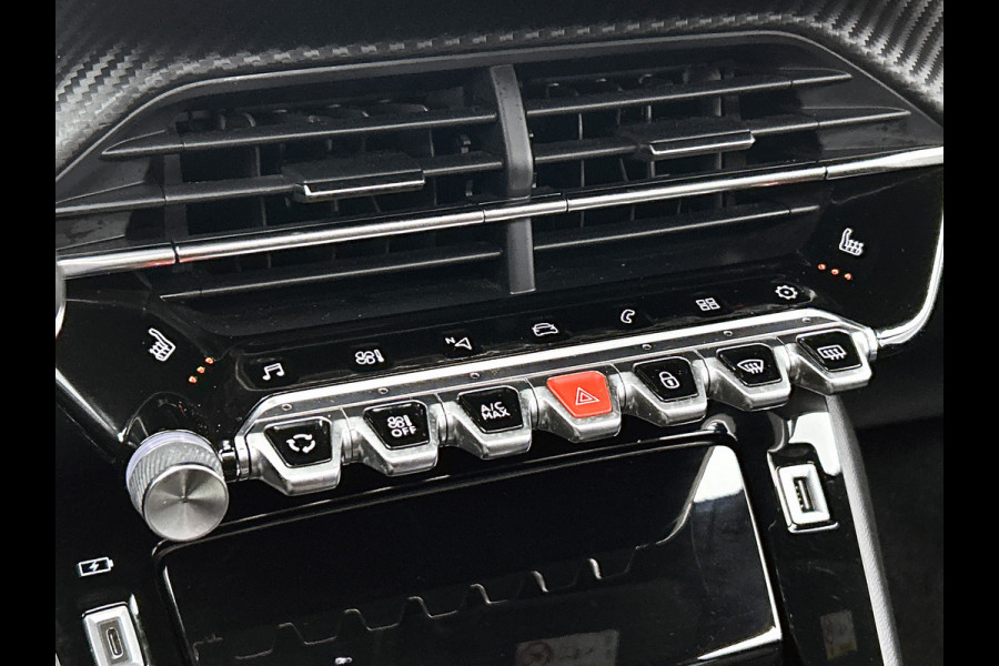 Peugeot 2008 1.2 131PK Automaat / GT Pack / Panoramadak / Trekhaak /  HiFi-systeem FOCAL /1/2 Leder / Naviagatie  /  Pdc+Camera / / Apk nieuw