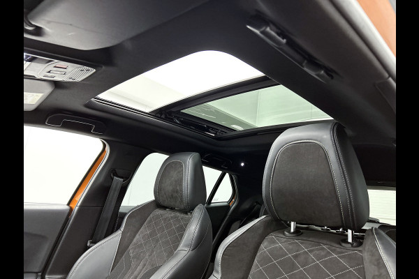 Peugeot 2008 1.2 131PK Automaat / GT Pack / Panoramadak / Trekhaak /  HiFi-systeem FOCAL /1/2 Leder / Naviagatie  /  Pdc+Camera / / Apk nieuw