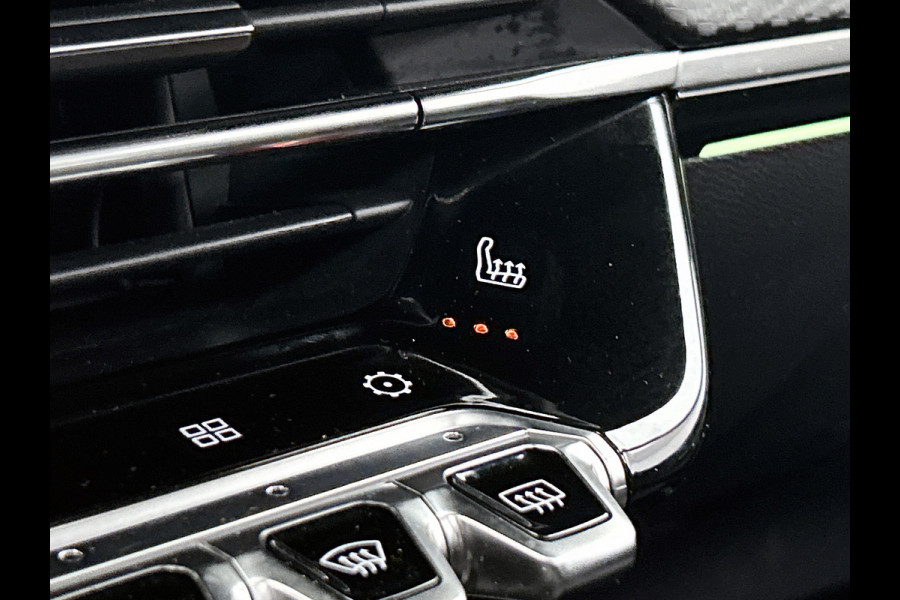 Peugeot 2008 1.2 131PK Automaat / GT Pack / Panoramadak / Trekhaak /  HiFi-systeem FOCAL /1/2 Leder / Naviagatie  /  Pdc+Camera / / Apk nieuw
