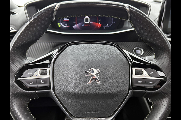 Peugeot 2008 1.2 131PK Automaat / GT Pack / Panoramadak / Trekhaak /  HiFi-systeem FOCAL /1/2 Leder / Naviagatie  /  Pdc+Camera / / Apk nieuw