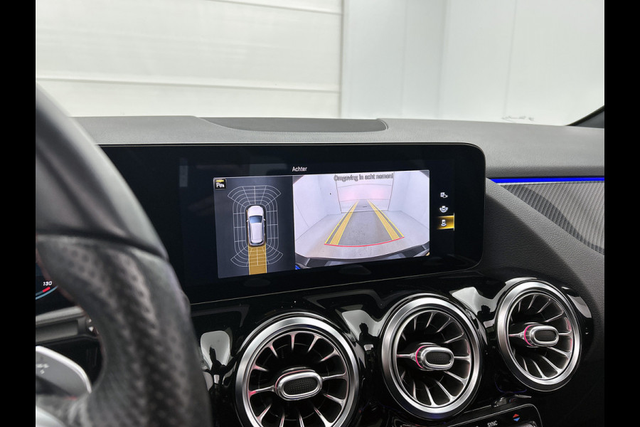 Mercedes-Benz B-Klasse 180 Automaat Bus.Solution AMG-Line / Panoramadak / Pdc+Camera / Navigatie / 1/2 Leder / Apk 09-2026