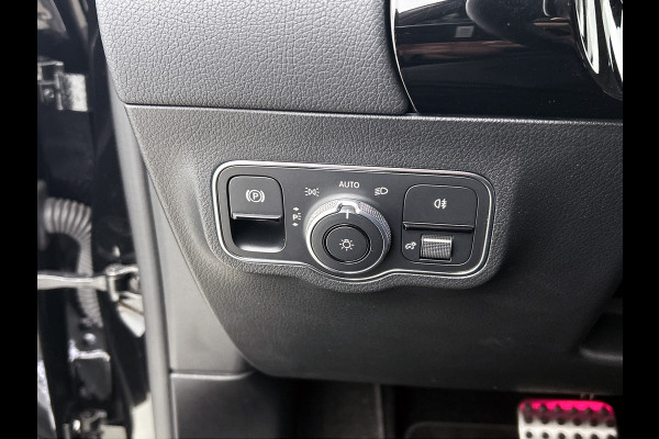 Mercedes-Benz B-Klasse 180 Automaat Bus.Solution AMG-Line / Panoramadak / Pdc+Camera / Navigatie / 1/2 Leder / Apk 09-2026