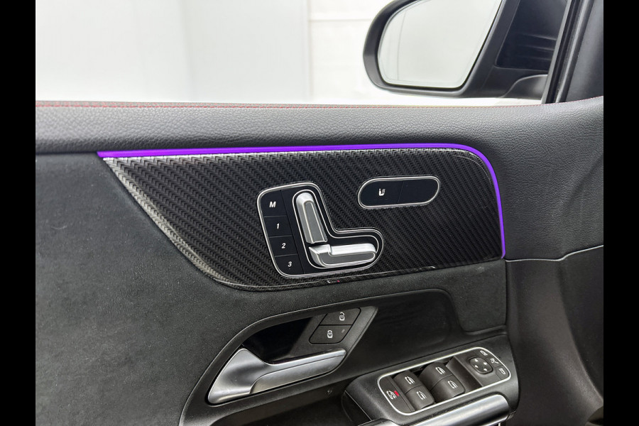 Mercedes-Benz B-Klasse 180 Automaat Bus.Solution AMG-Line / Panoramadak / Pdc+Camera / Navigatie / 1/2 Leder / Apk 09-2026