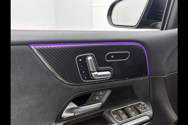 Mercedes-Benz B-Klasse 180 Automaat Bus.Solution AMG-Line / Panoramadak / Pdc+Camera / Navigatie / 1/2 Leder / Apk 09-2026