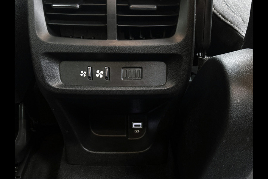 Peugeot Rifter Long 1.2 131PK Automaat GT 7pers. * Distributie vv.bij 95Dkm * / Trekhaak / Airco-ecc. / Pdc+Camera / Navigatie / 2xSchuifdeur / Apk 03-2027