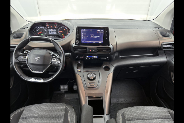 Peugeot Rifter Long 1.2 131PK Automaat GT 7pers. * Distributie vv.bij 95Dkm * / Trekhaak / Airco-ecc. / Pdc+Camera / Navigatie / 2xSchuifdeur / Apk 03-2027