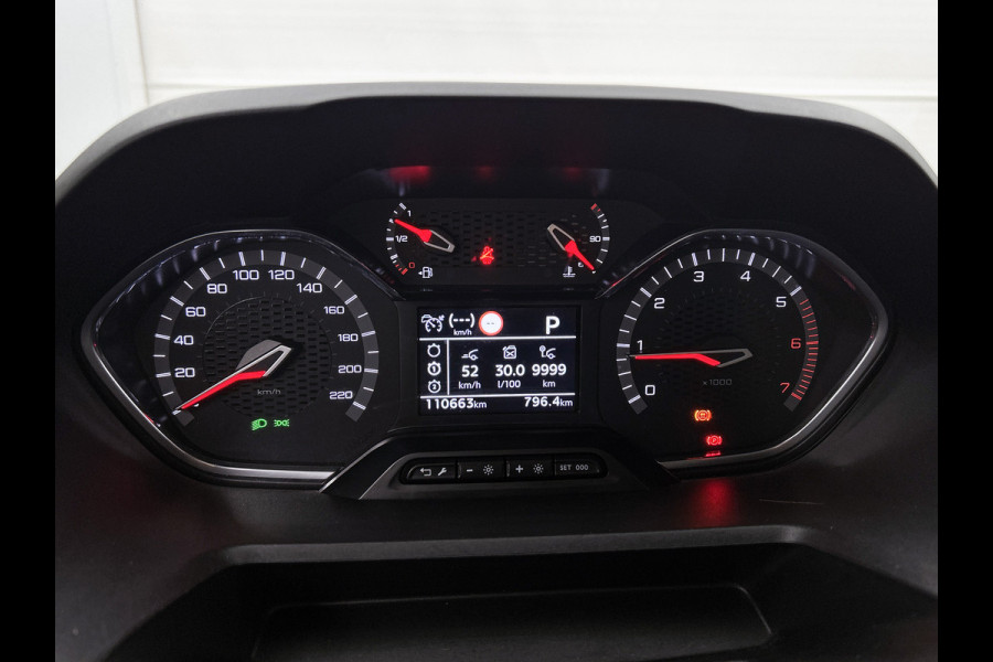 Peugeot Rifter Long 1.2 131PK Automaat GT 7pers. * Distributie vv.bij 95Dkm * / Trekhaak / Airco-ecc. / Pdc+Camera / Navigatie / 2xSchuifdeur / Apk 03-2027