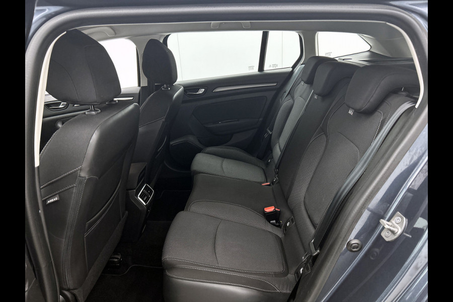 Renault Mégane Estate 1.3 TCe 140PK Equilibre / Navigatie / Pdc.V+A / Airco-ecc./ Xenon / Radio multimedia / Apk 07-2027