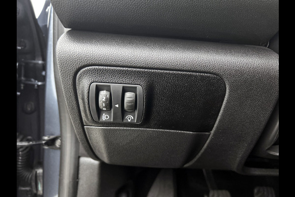 Renault Mégane Estate 1.3 TCe 140PK Equilibre / Navigatie / Pdc.V+A / Airco-ecc./ Xenon / Radio multimedia / Apk 07-2027