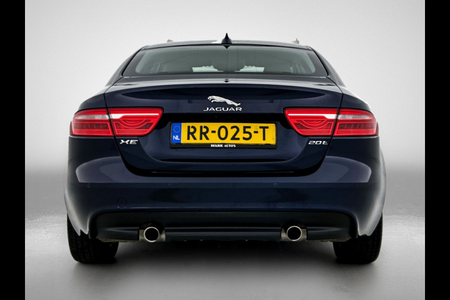 Jaguar XE 2.0 Prestige Automaat / Navigatie / Leder / Cruise-ctr. / Lmv 17"/ Stoelverw. / Camera / Apk 11-2026