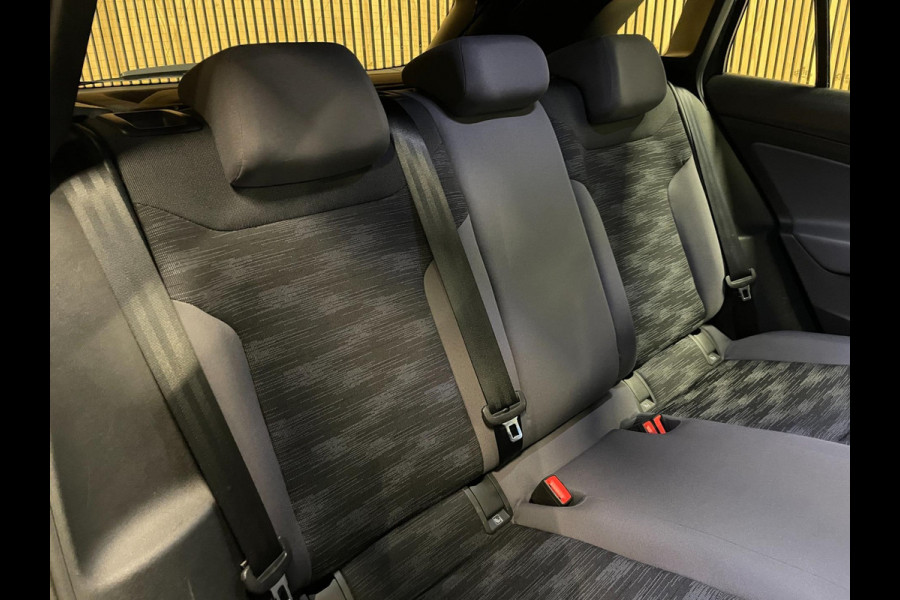 Volkswagen ID.4 Pro 77 kWh|96% SOH|GROTE ACCU|HUD|ACC|CARPLAY,ANDROID|STOEL+STUURVERW|CLIMATE+CRUISE|NAV|NAP|NL-AUT|IN. BTW|1e EIG